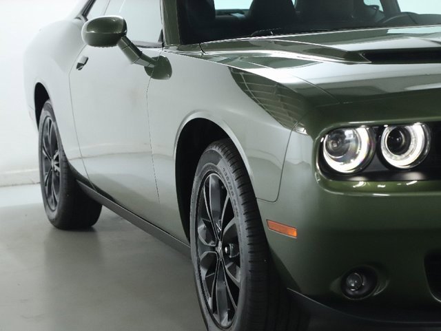 Used 2023 Dodge Challenger SXT w/ Blacktop Package image 8