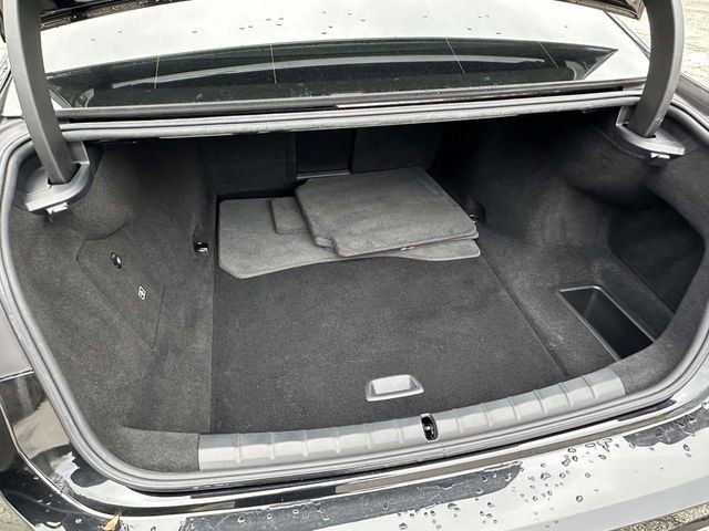 Certified 2023 BMW i7 xDrive60 image 16