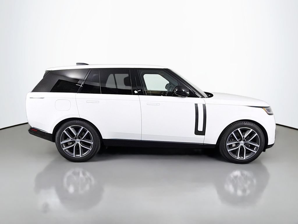 Used 2024 Land Rover Range Rover SE AWD/4WD image 8