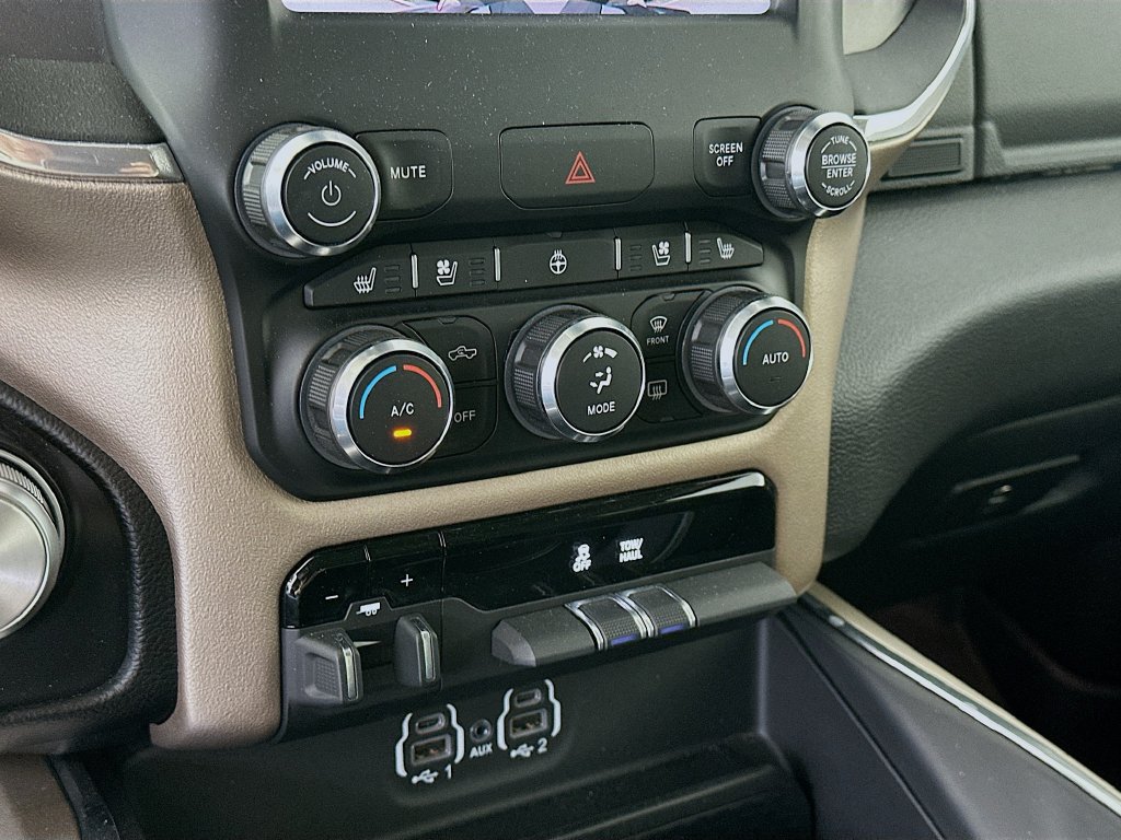 Used 2022 RAM 1500 Laramie AWD/4WD image 18