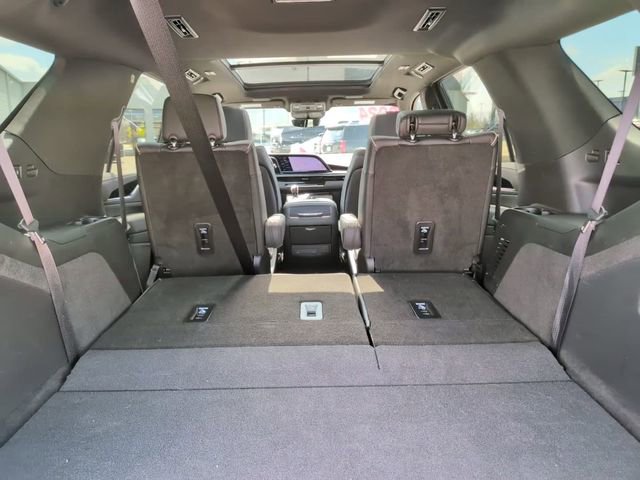 Used 2024 Cadillac Escalade Sport AWD/4WD image 6