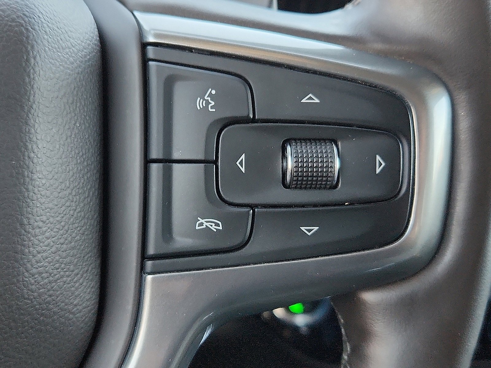 Used 2025 Chevrolet Silverado 1500 LTZ image 20