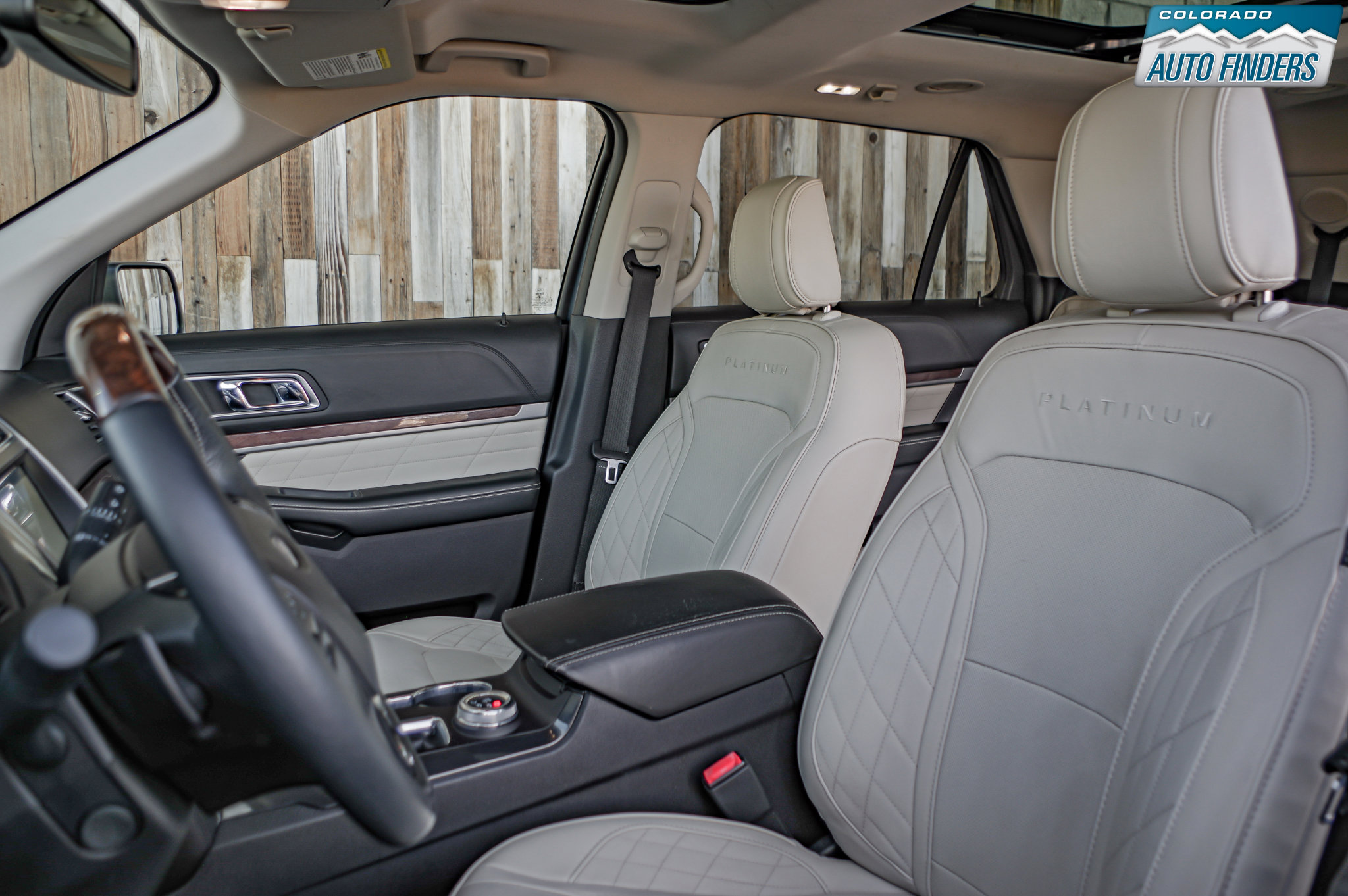 Used 2019 Ford Explorer Platinum image 13