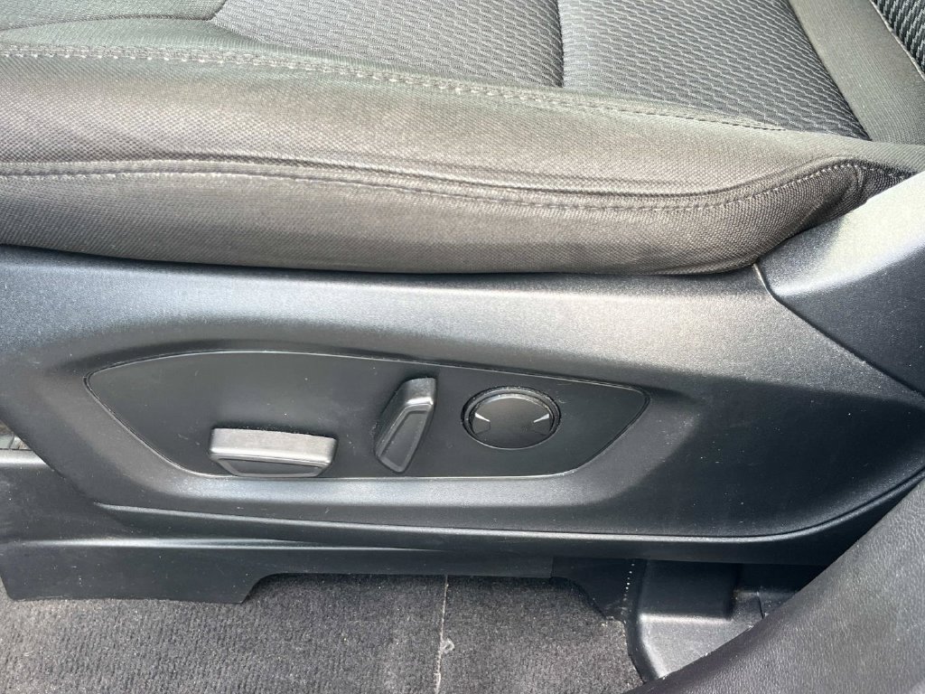 Used 2022 Ford Explorer XLT RWD image 35