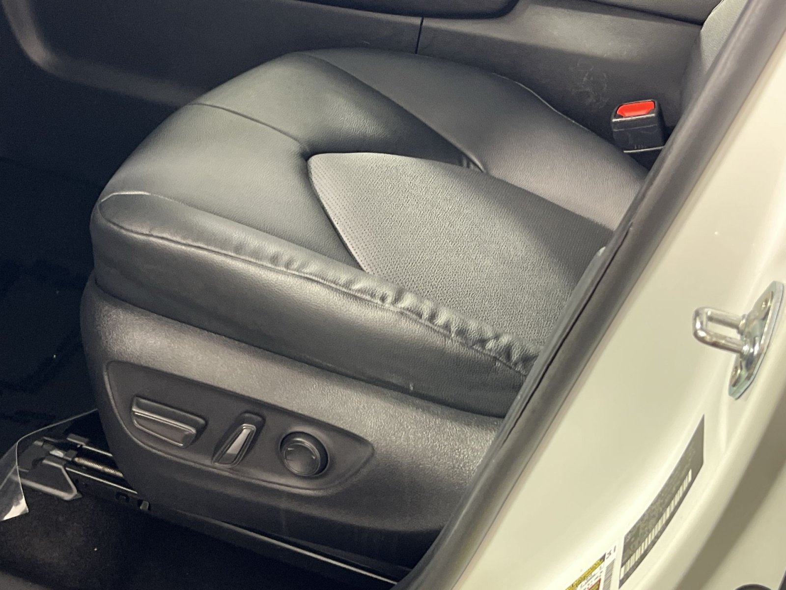 Used 2025 Toyota Grand Highlander AWD image 14