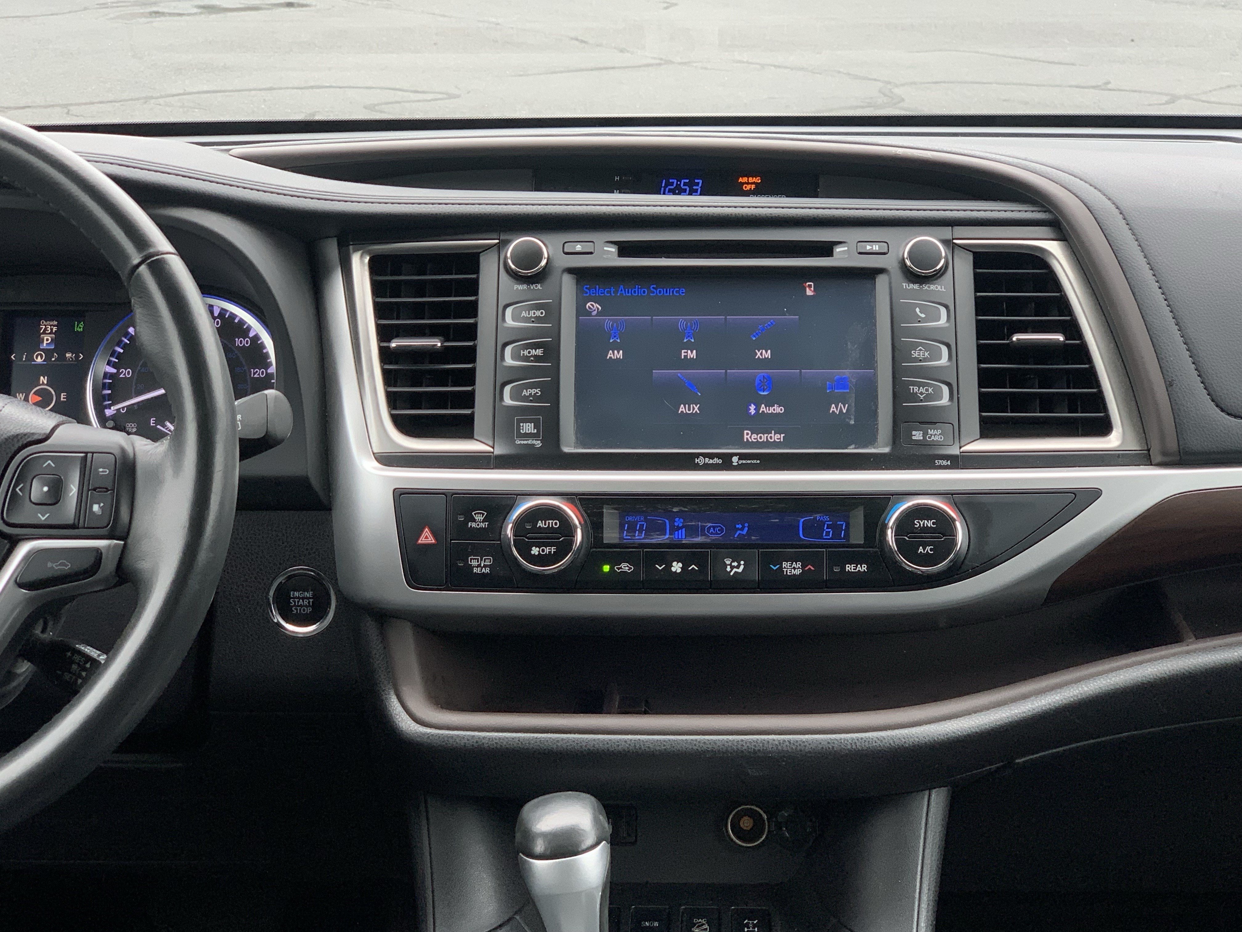 Used 2015 Toyota Highlander Limited Platinum AWD/4WD image 30