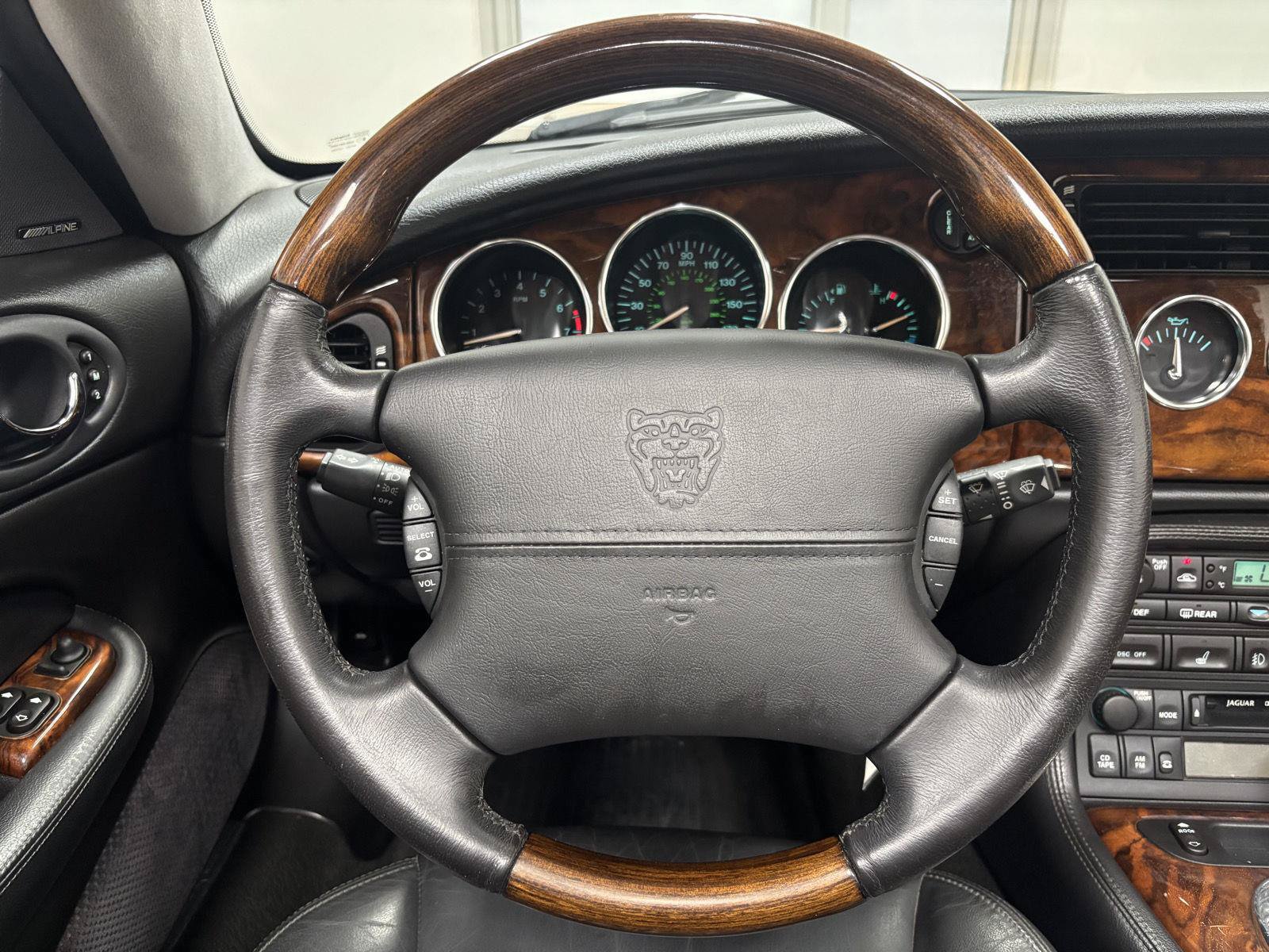 Used 2005 Jaguar XK8 Convertible RWD image 23