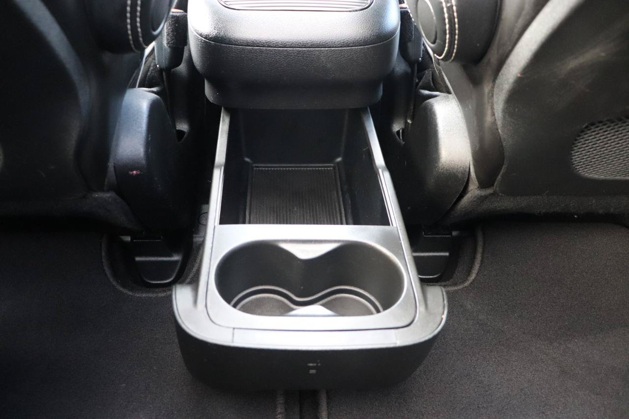 Used 2026 Chrysler Pacifica Limited FWD image 25