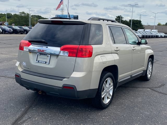 Used 2011 GMC Terrain SLE w/ Convenience Package FWD image 2