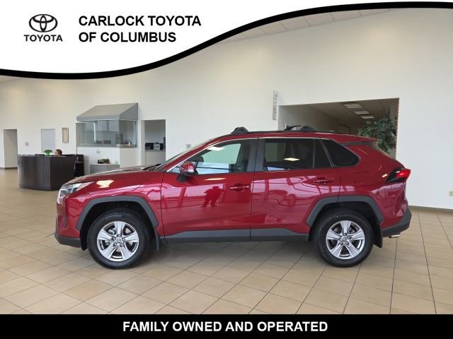 Used 2022 Toyota RAV4 XLE w/ Convenience Package image 2