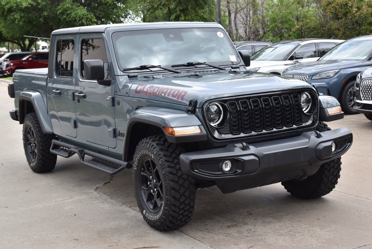Used 2025 Jeep Gladiator Willys image 4