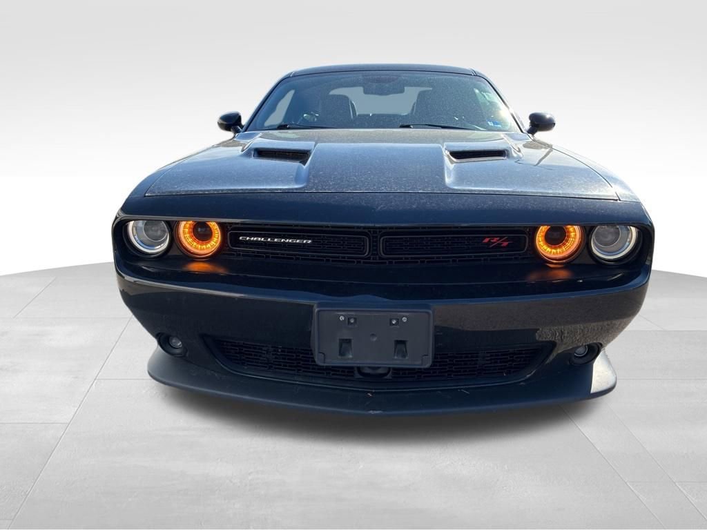Used 2015 Dodge Challenger R/T Scat Pack w/ Leather Interior Group RWD image 9
