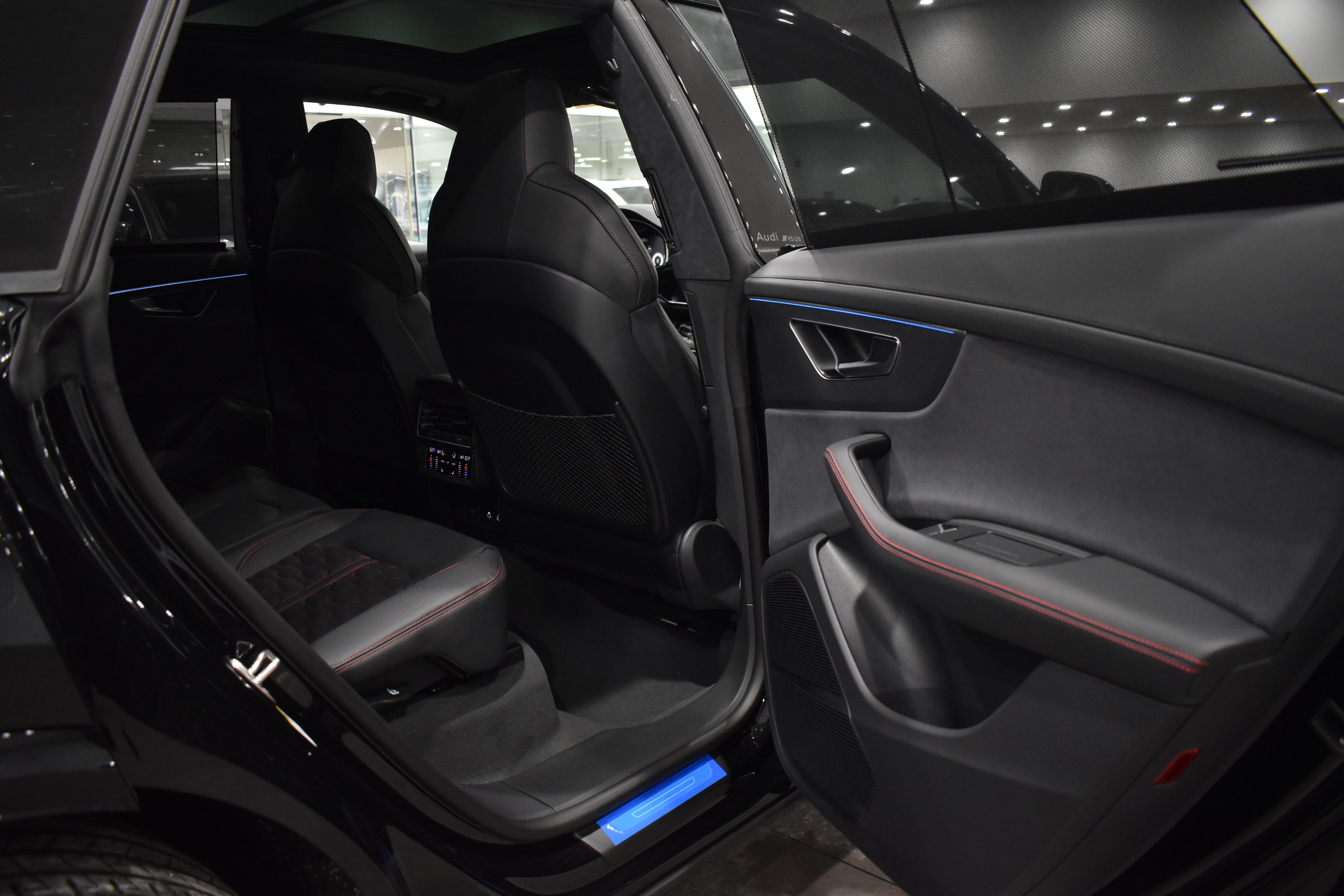 New 2026 Audi RS Q8 performance image 34