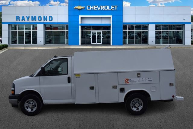New 2025 Chevrolet Express 3500 w/ Power Convenience Package image 7