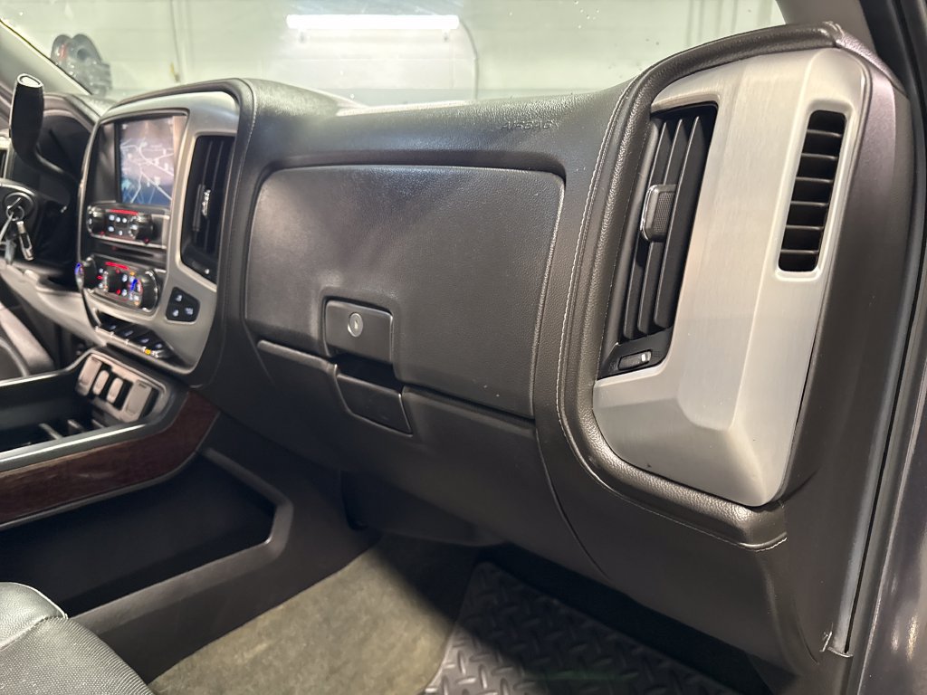 Used 2015 GMC Sierra 1500 SLT w/ SLT Preferred Package AWD/4WD image 34