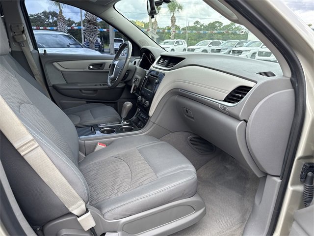 Used 2016 Chevrolet Traverse LT w/ Style and Technology Package image 15