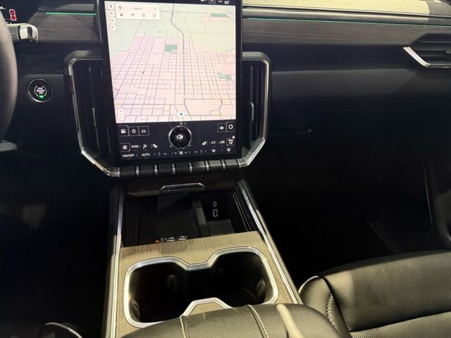 Used 2025 GMC Acadia Denali w/ Super Cruise Package image 21