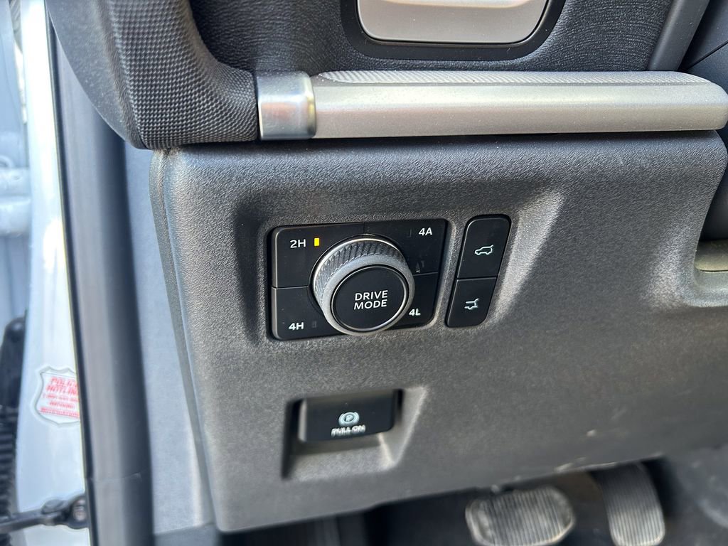 Certified 2025 Ford Expedition Active image 11