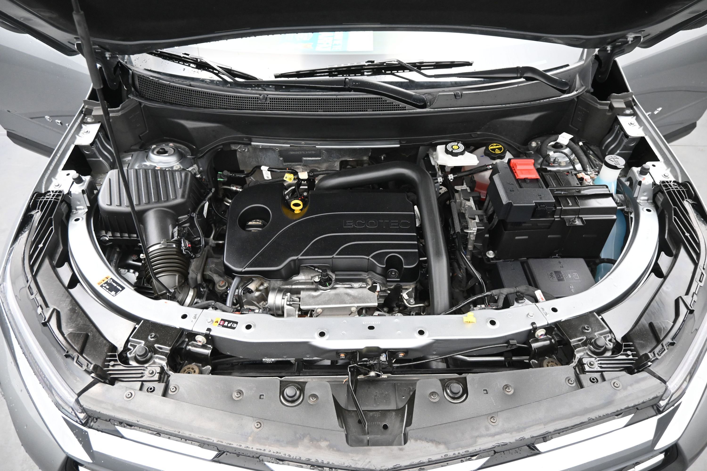 Used 2025 Chevrolet Equinox LT FWD image 23