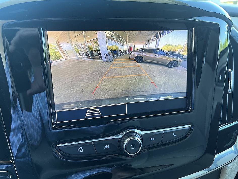 Used 2023 Chevrolet Traverse LS w/ Safety Package FWD image 15