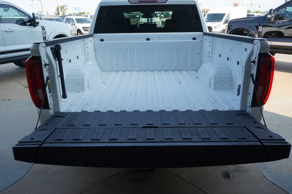 Used 2025 GMC Sierra 1500 SLT RWD image 17