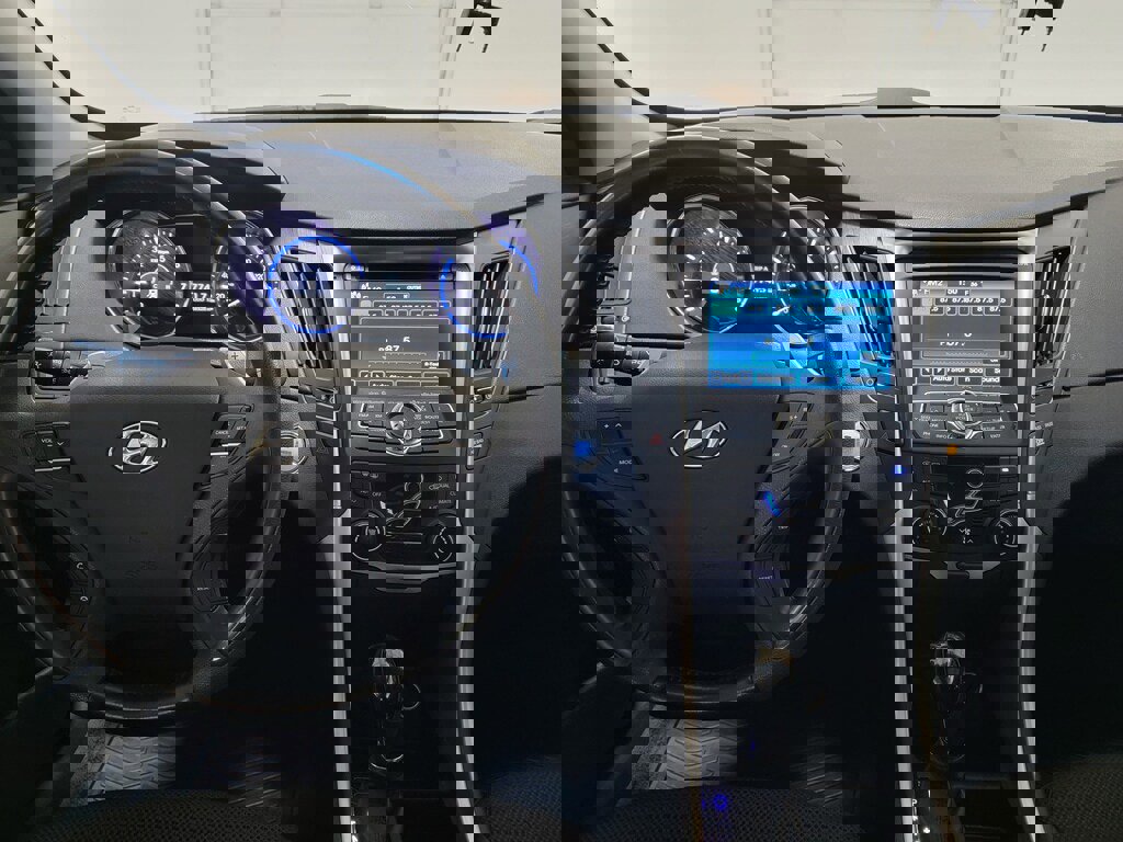 Used 2012 Hyundai Sonata SE w/ Navigation & Sunroof Pkg image 12