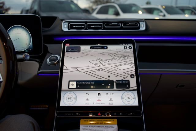 New 2026 Mercedes-Benz S 500 4MATIC image 32