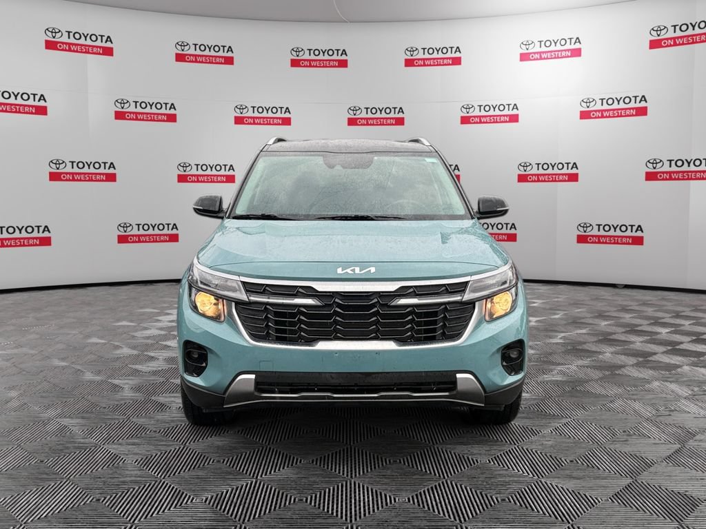 Used 2024 Kia Seltos S AWD/4WD image 2