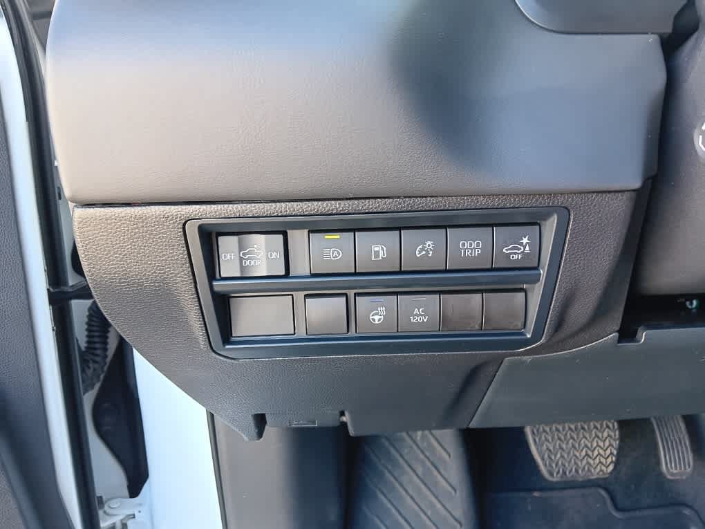 Used 2024 Toyota Tundra Platinum AWD/4WD image 24