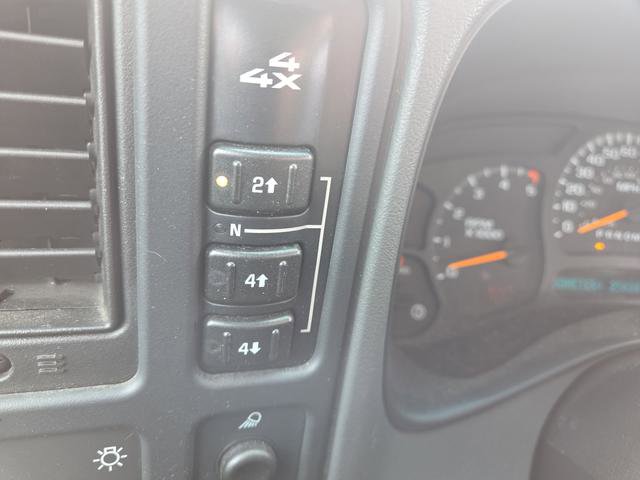 Used 2007 Chevrolet Silverado 2500 LT w/ Heavy-Duty Power Package image 21