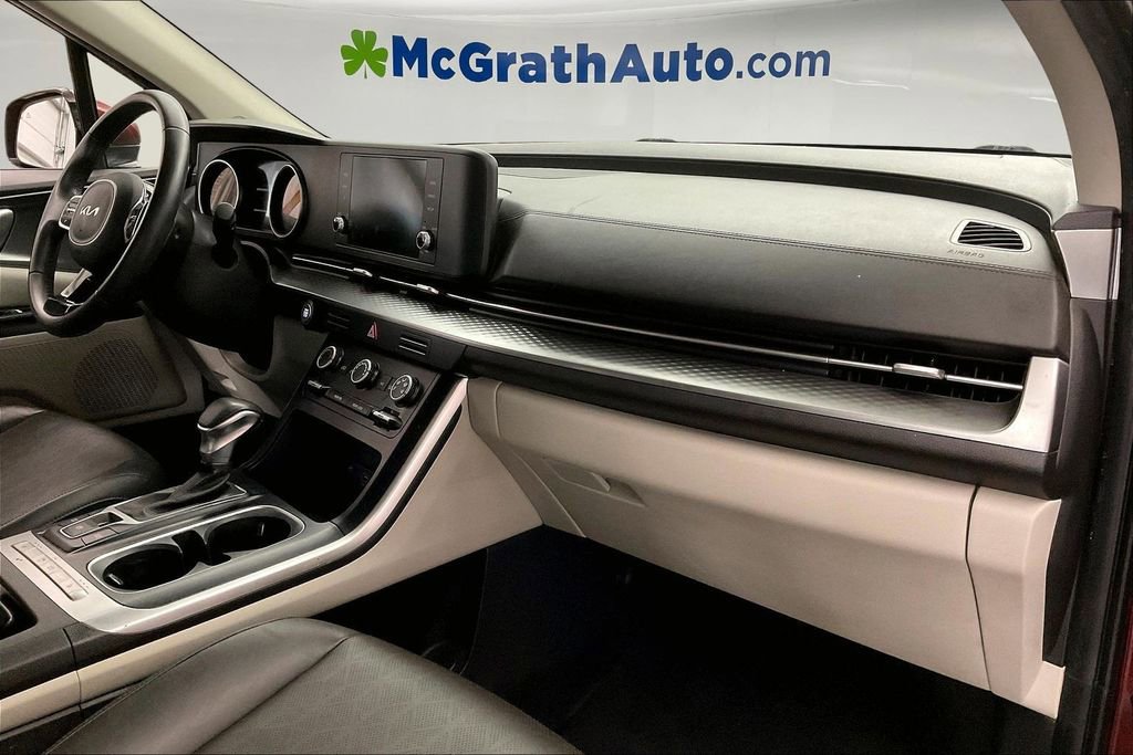 Used 2022 Kia Carnival LX w/ Paint Protection Package FWD image 21