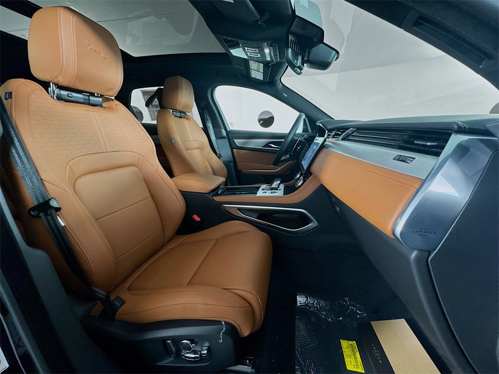New 2026 Jaguar F-PACE R-Dynamic S image 28
