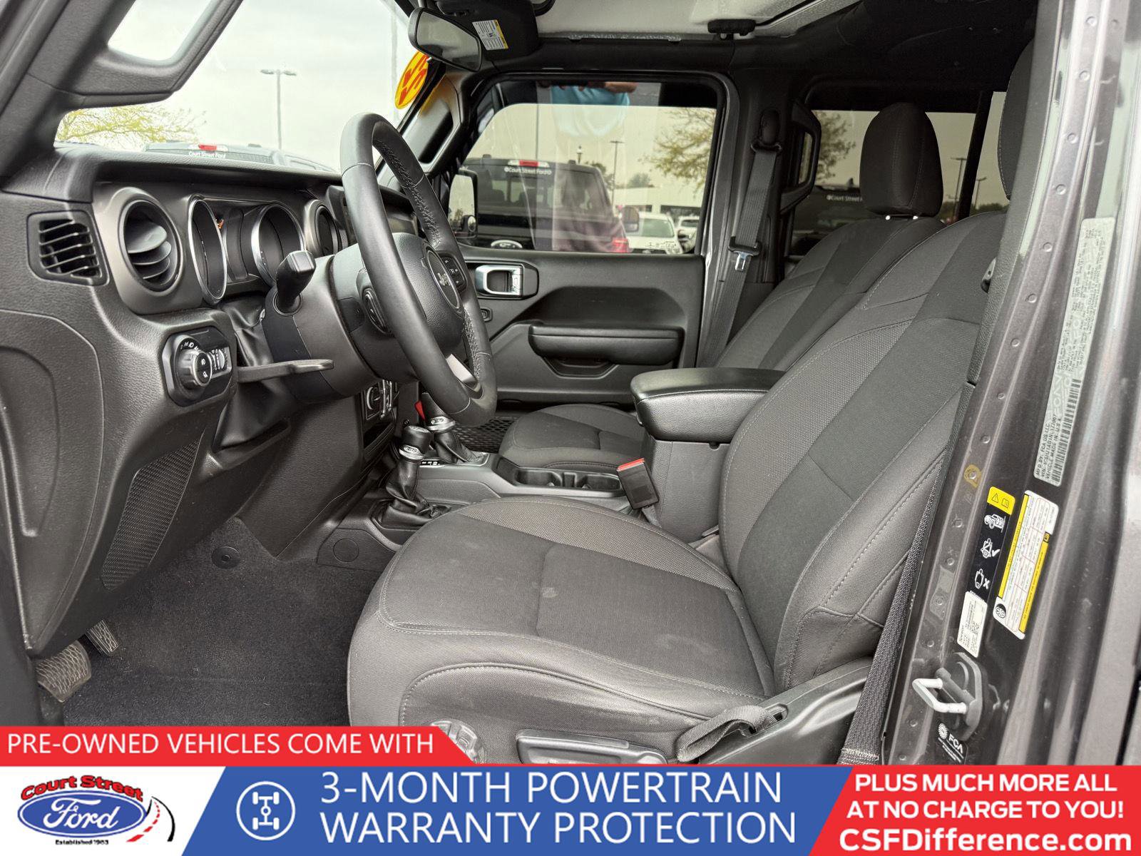 Used 2022 Jeep Gladiator Sport image 9