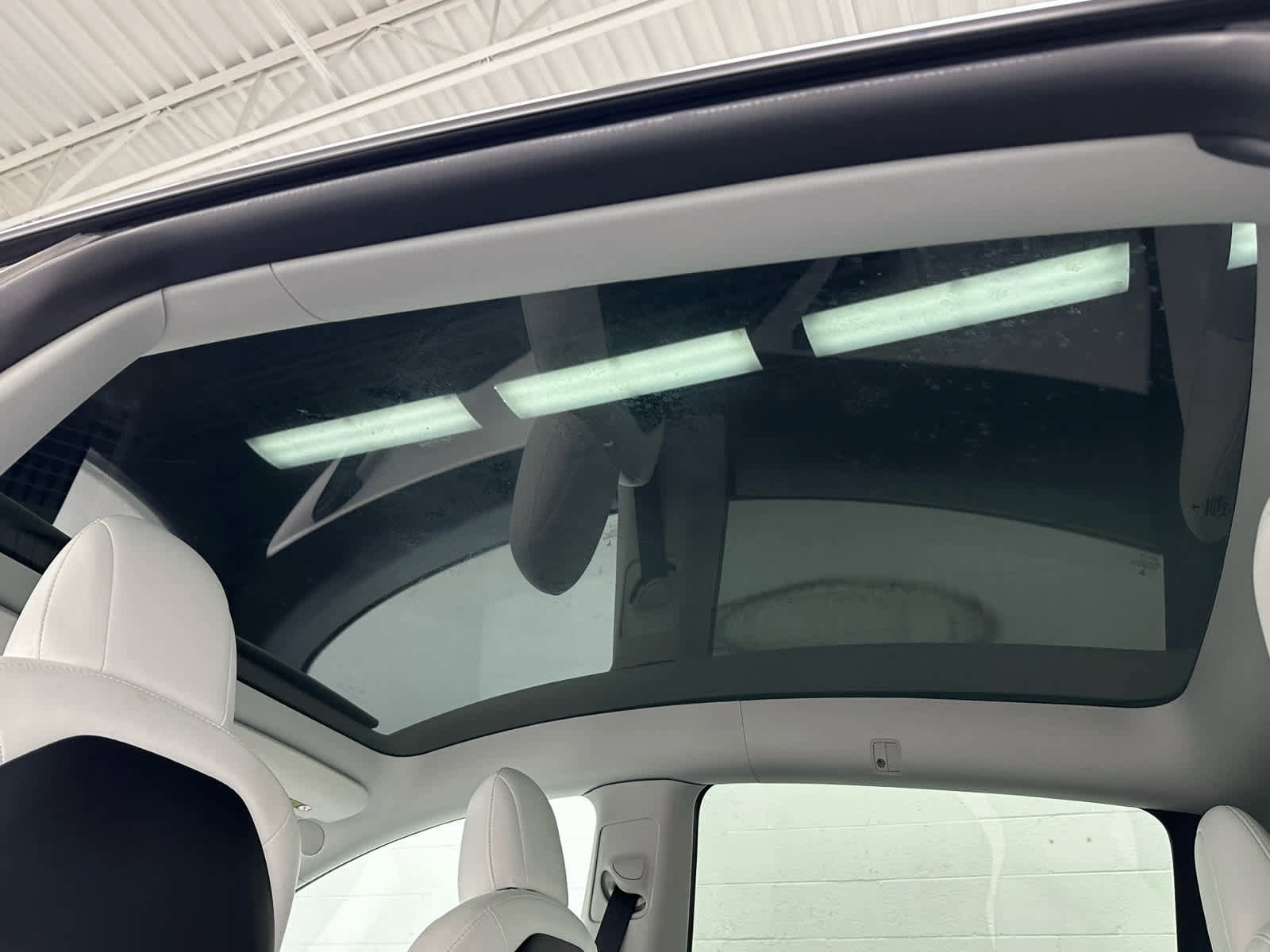 Used 2022 Tesla Model Y Long Range image 37