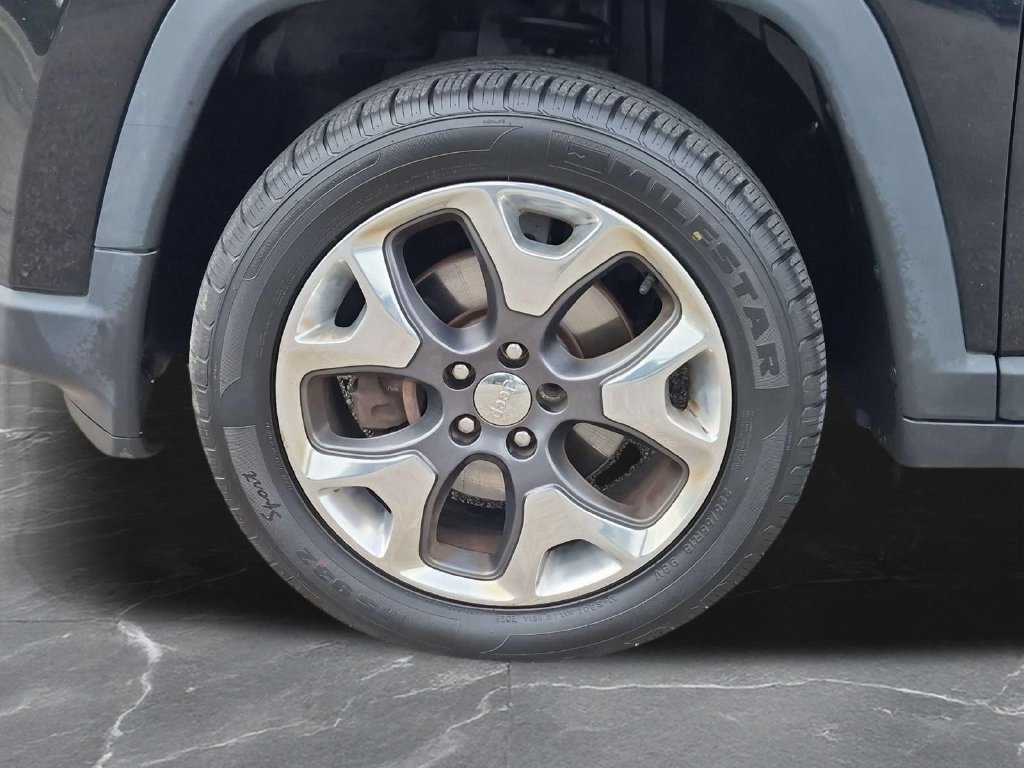 Used 2018 Jeep Compass Limited w/ Navigation Group AWD/4WD image 33