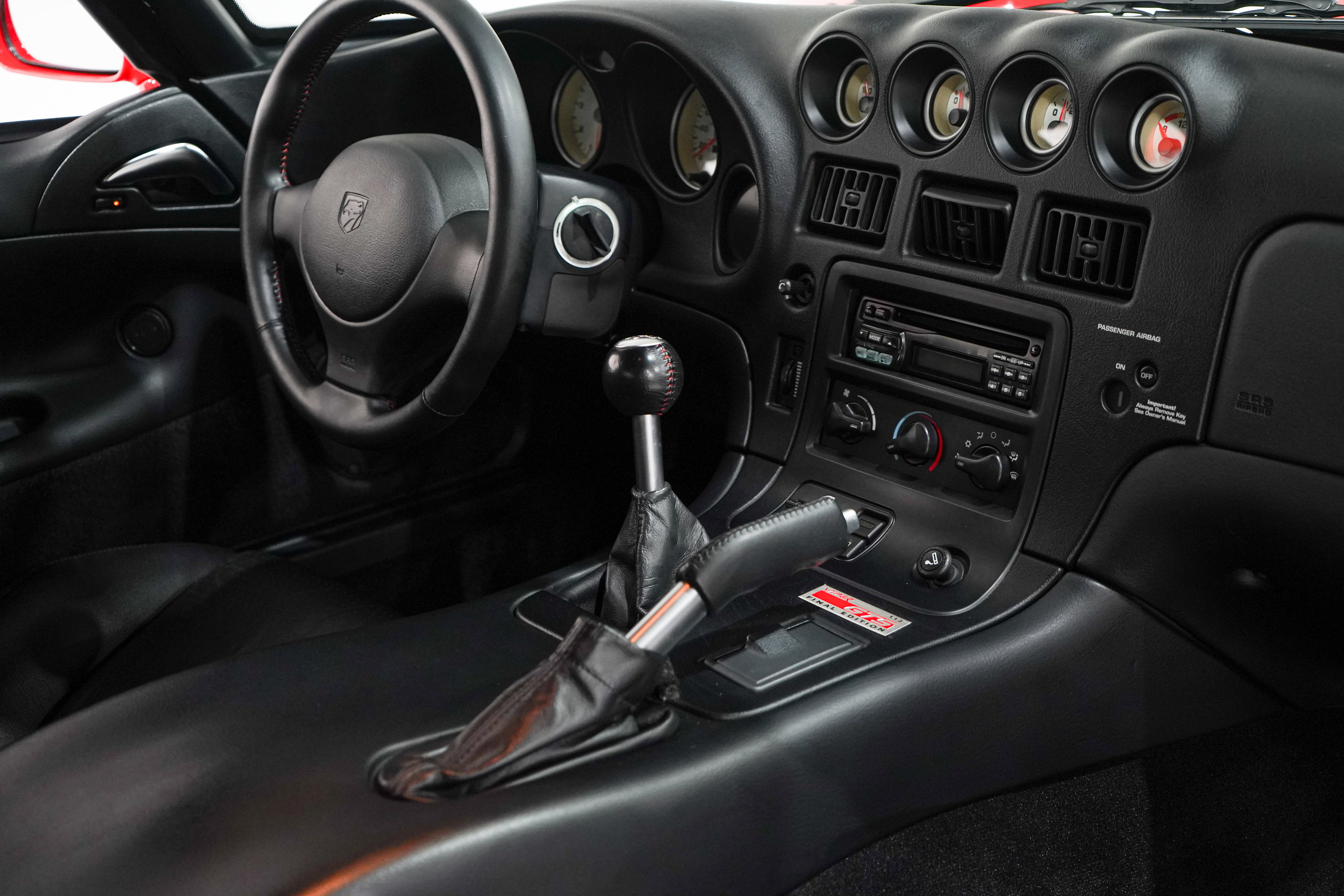 Used 2002 Dodge Viper GTS RWD image 15