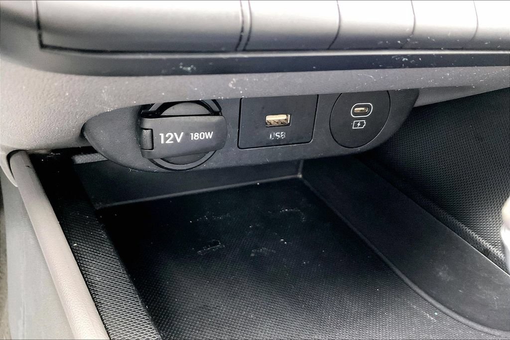 Used 2024 Hyundai Elantra SEL FWD image 18
