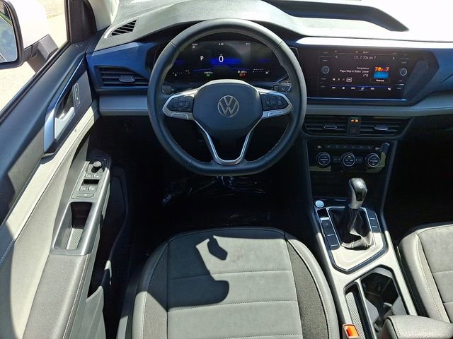 Used 2024 Volkswagen Taos SE FWD image 13