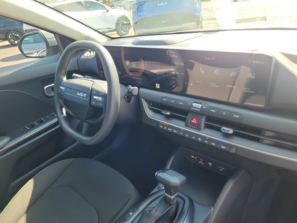 New 2026 Kia K4 FWD image 8