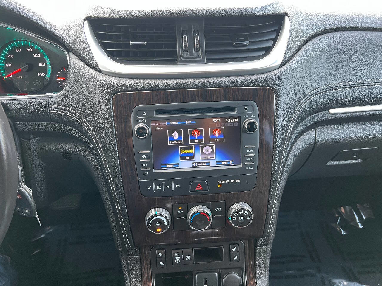 Used 2015 Chevrolet Traverse LT image 36
