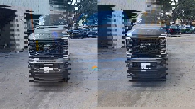 New 2026 Ford F250 XLT w/ XLT Premium Package image 3