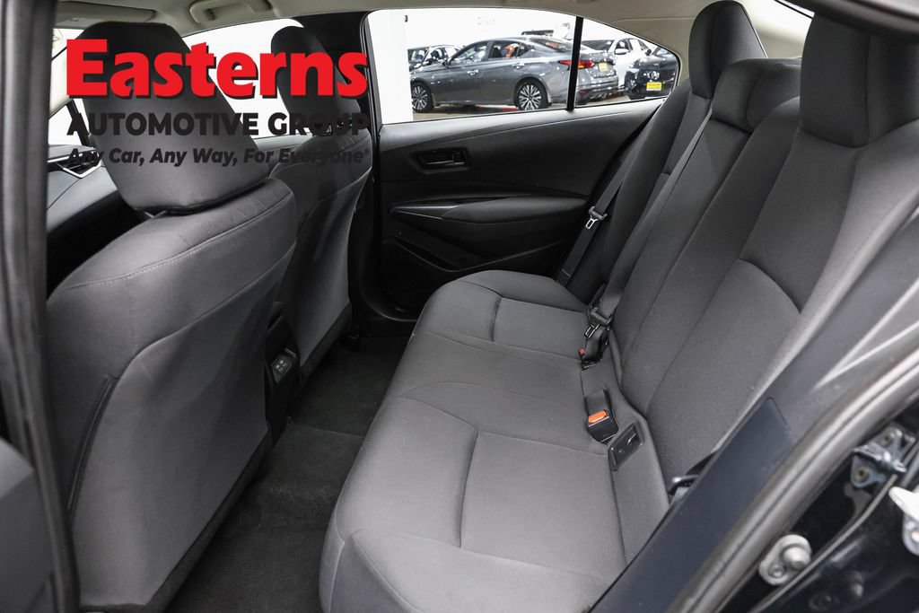 Used 2025 Toyota Corolla LE FWD image 22
