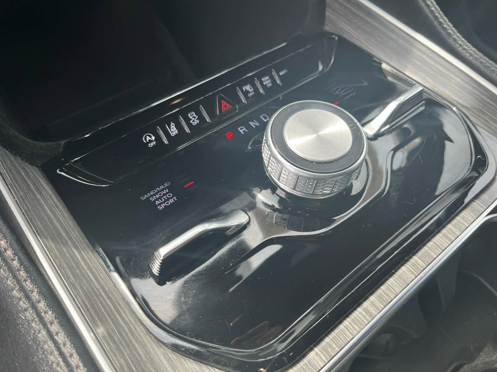 Used 2024 Jeep Wagoneer Series III AWD/4WD image 19