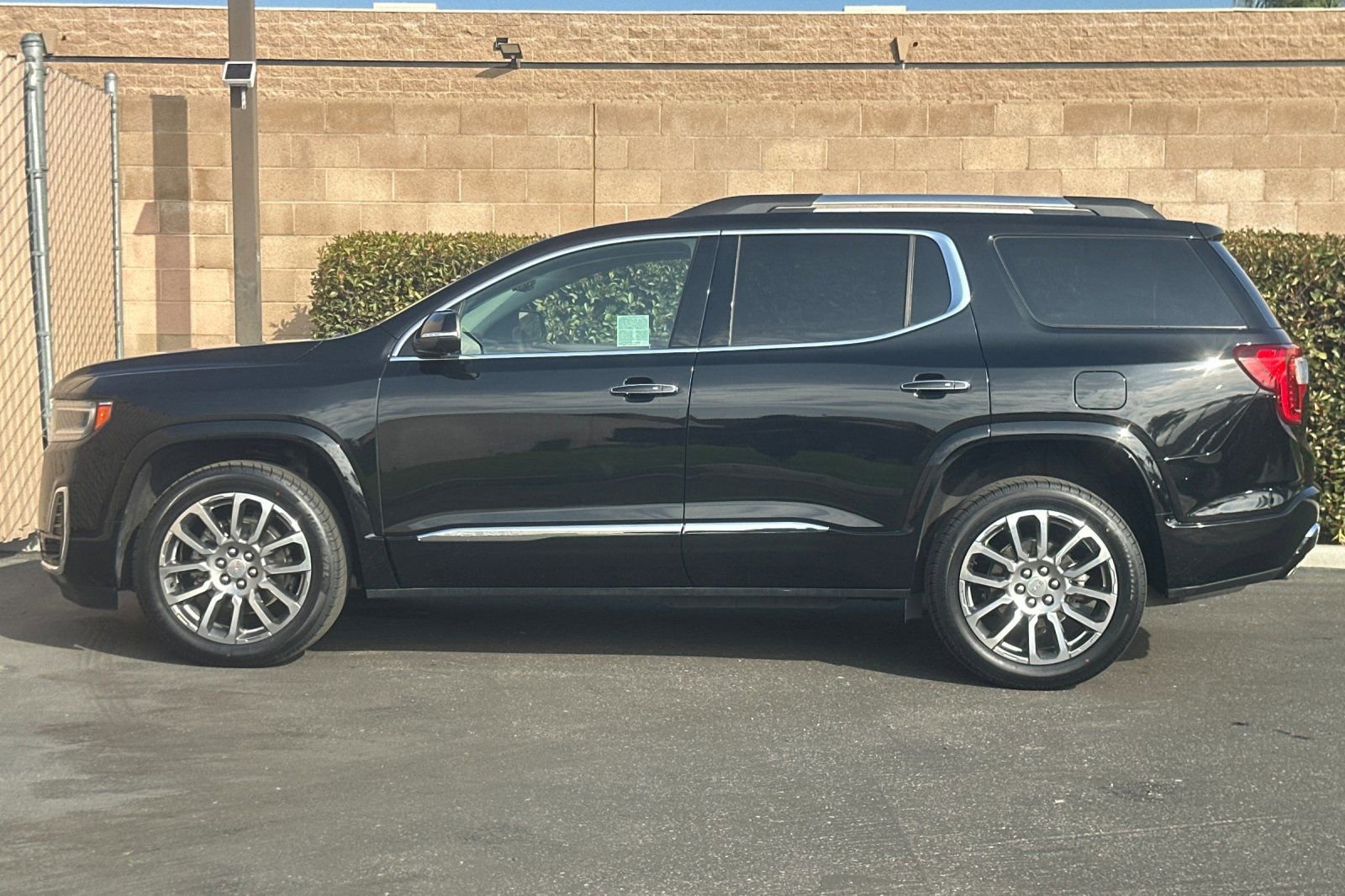Certified 2023 GMC Acadia Denali w/ Denali Ultimate Package image 7