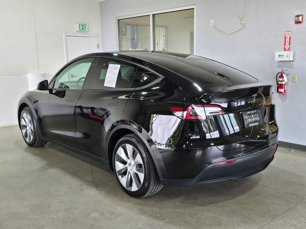 Used 2022 Tesla Model Y Long Range AWD/4WD image 6
