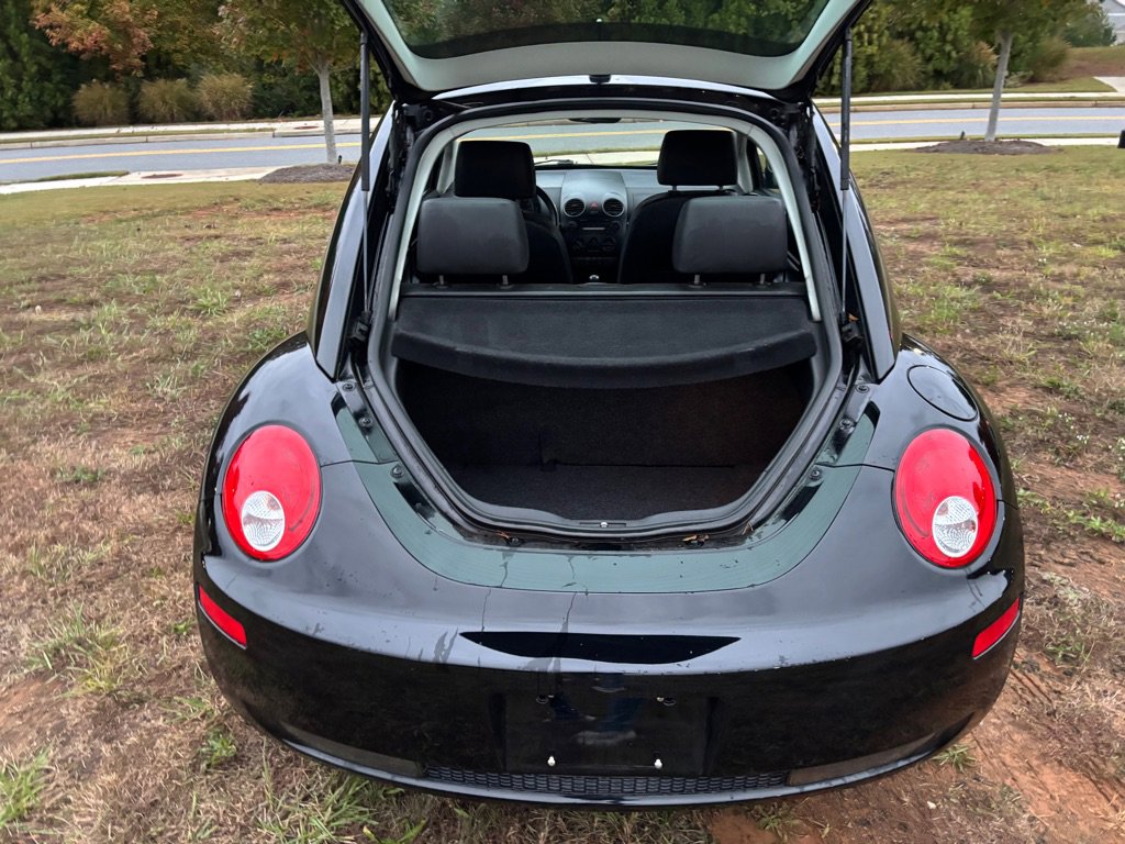 Used 2009 Volkswagen Beetle S image 16