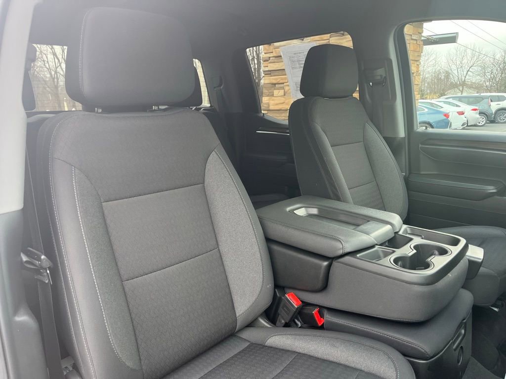 Used 2025 Chevrolet Silverado 1500 LT image 33