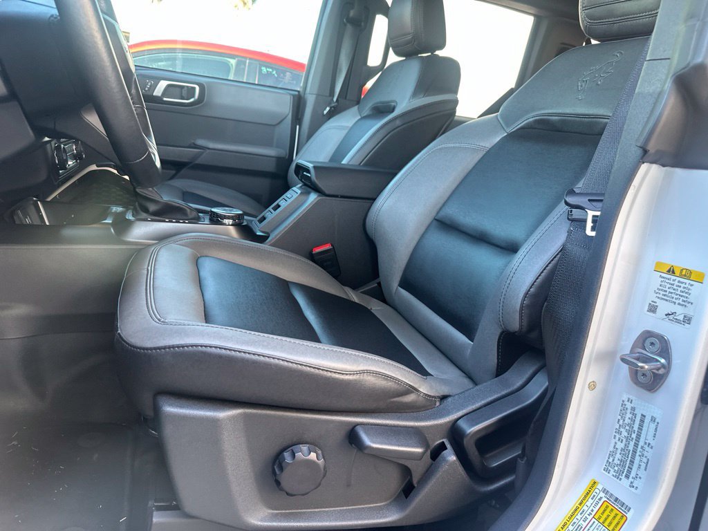 Used 2023 Ford Bronco Big Bend w/ Sasquatch Package AWD/4WD image 11