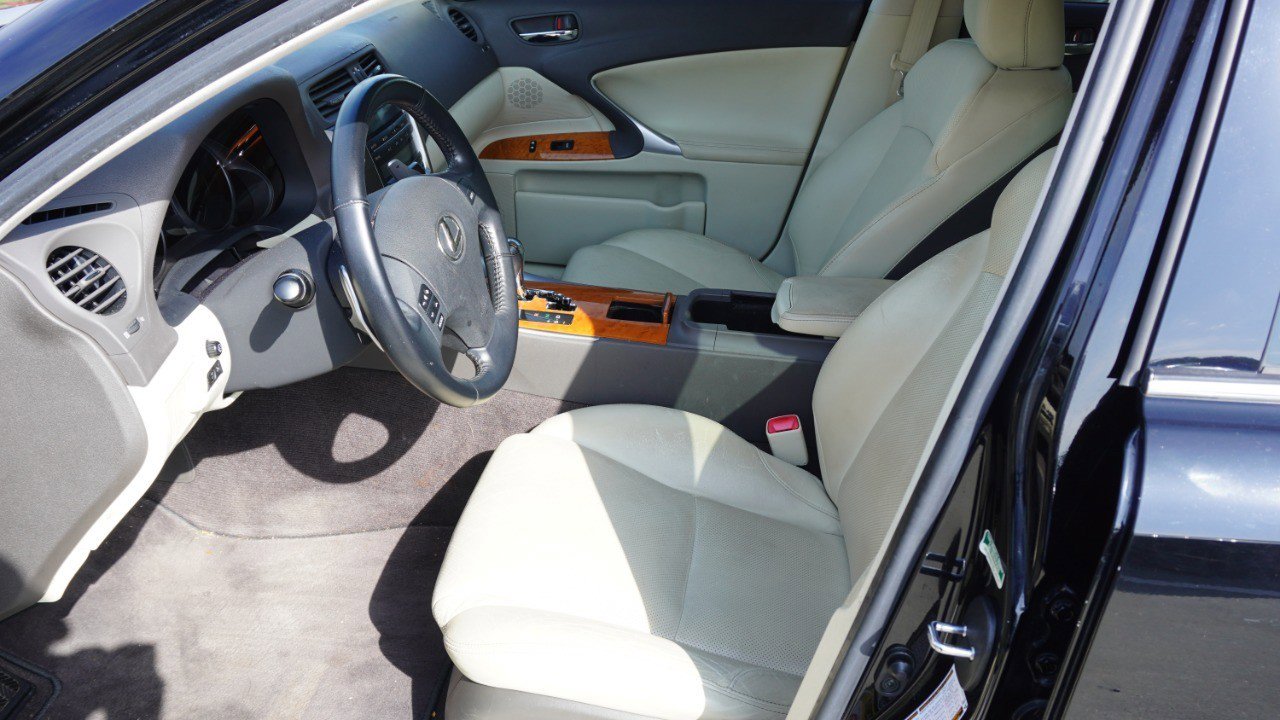 Used 2009 Lexus IS 250 RWD image 9