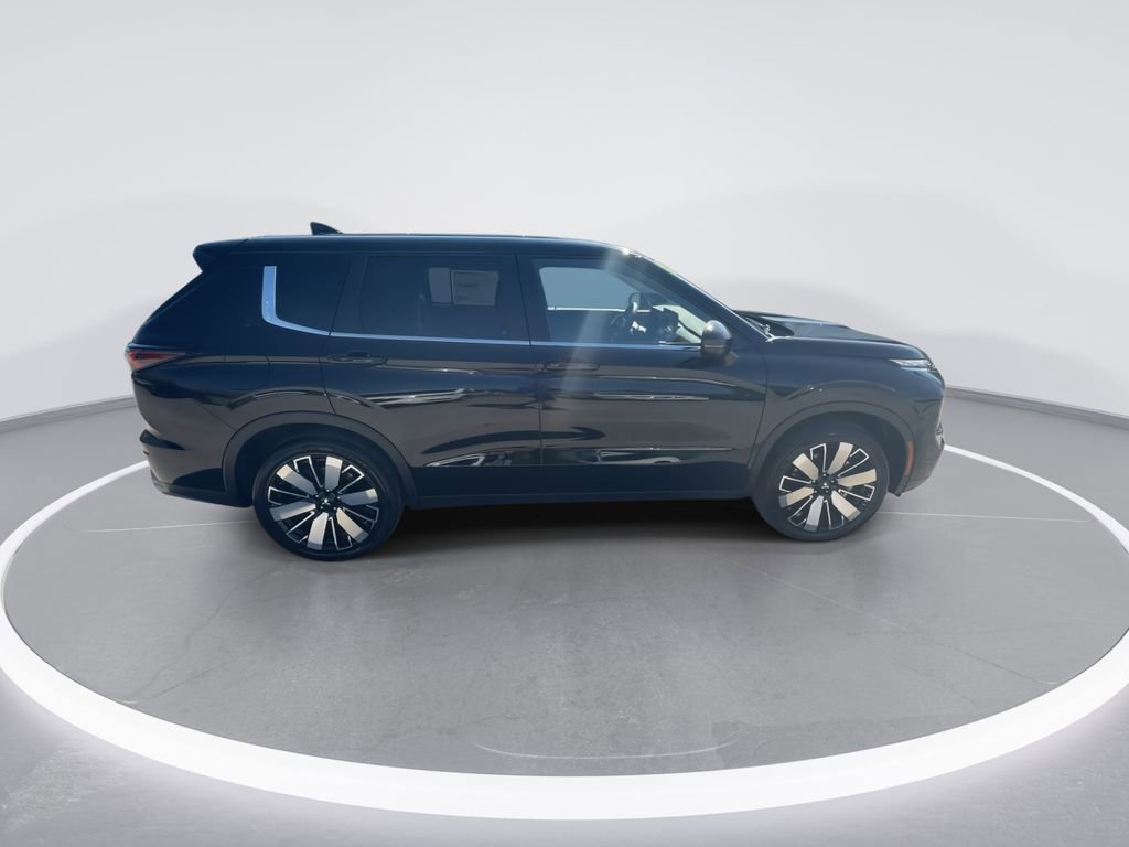 New 2026 Mitsubishi Outlander SE image 9